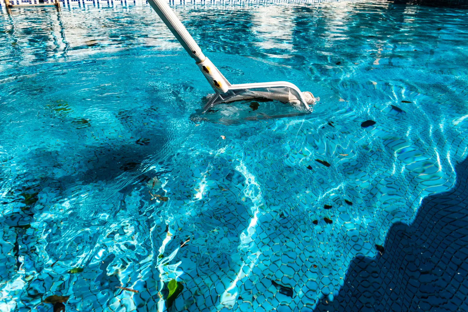 Weekly Pool Cleaning Service in Richmond, VA